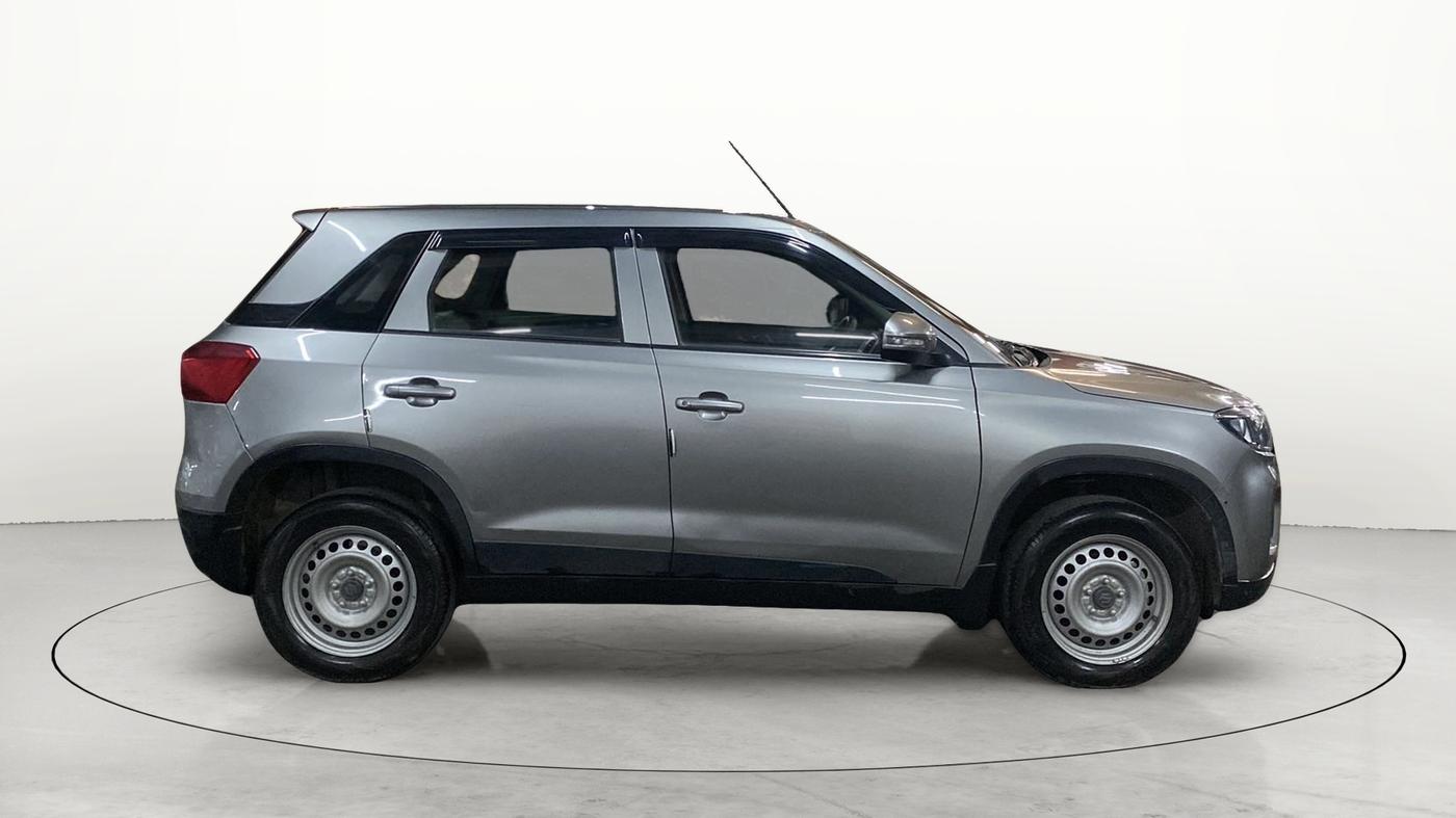 2022 Maruti Vitara Brezza LXI, Petrol, Manual, 25,956 km, Right Side View