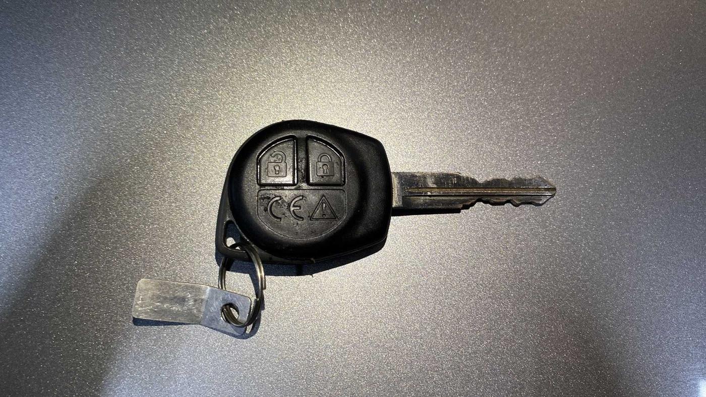 2022 Maruti Vitara Brezza LXI, Petrol, Manual, 25,956 km, Key Close Up