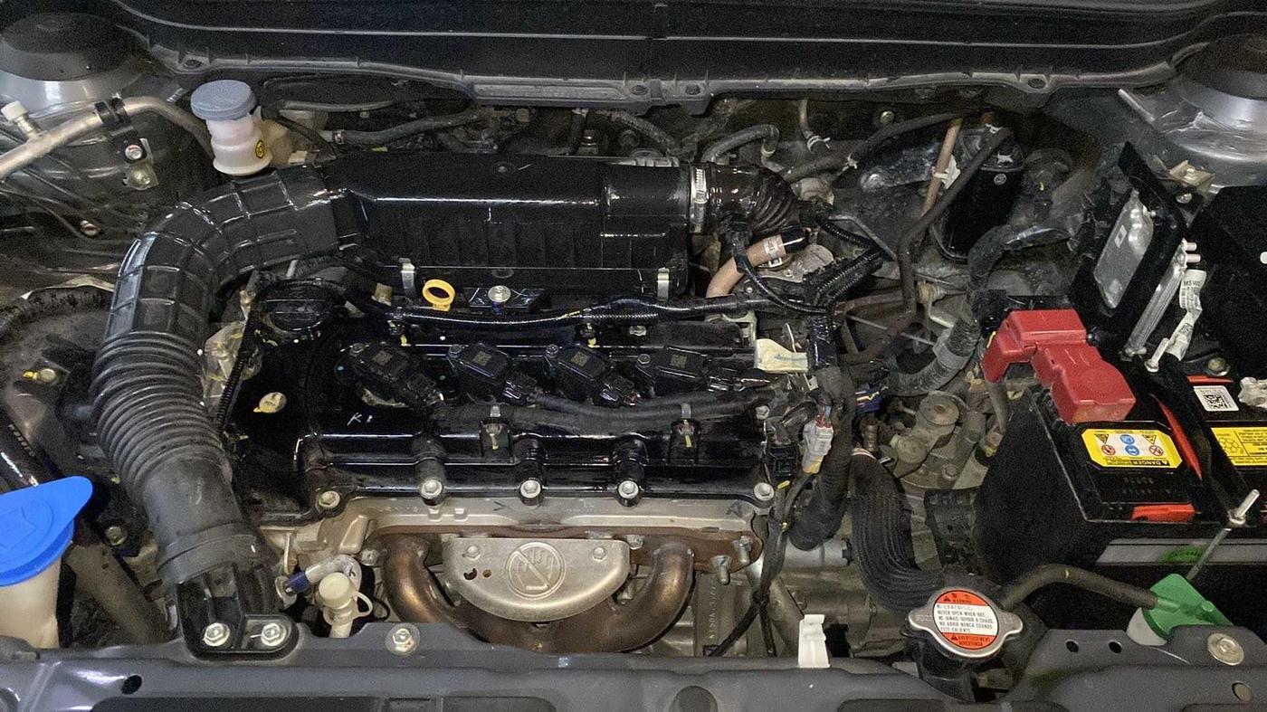 2022 Maruti Vitara Brezza LXI, Petrol, Manual, 25,956 km, Open Bonet