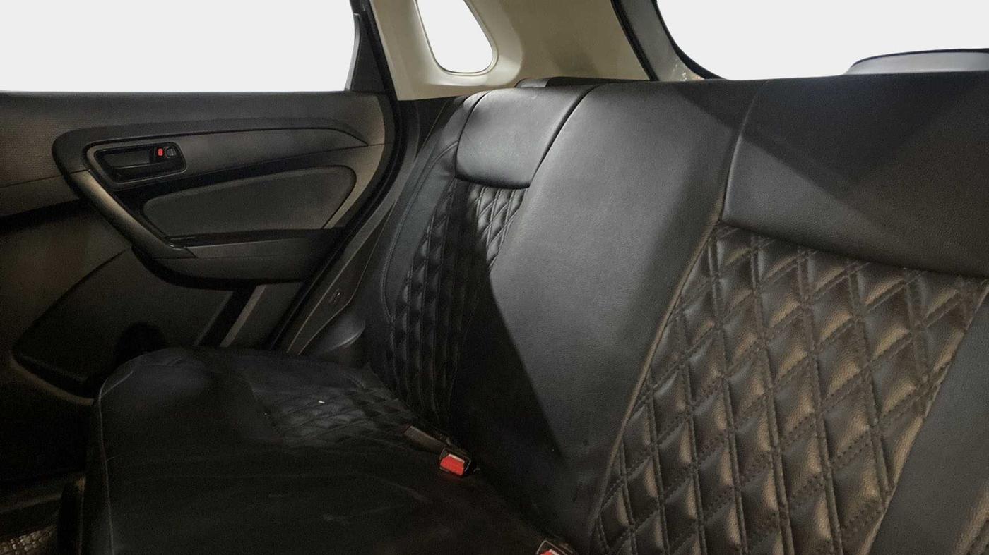 2022 Maruti Vitara Brezza LXI, Petrol, Manual, 25,956 km, Right Side Rear Door Cabin