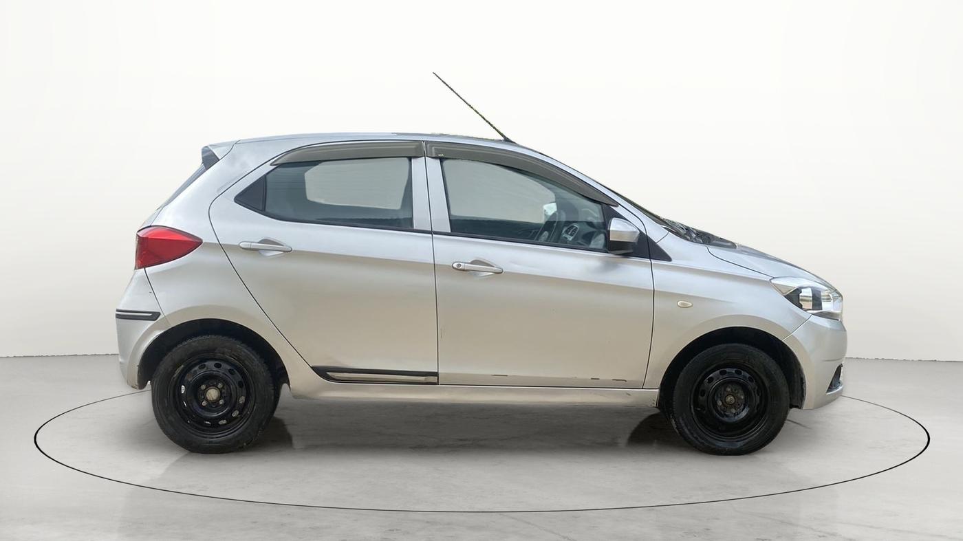 2017 Tata Tiago XTA PETROL, Petrol, Automatic, 67,719 km, Right Side