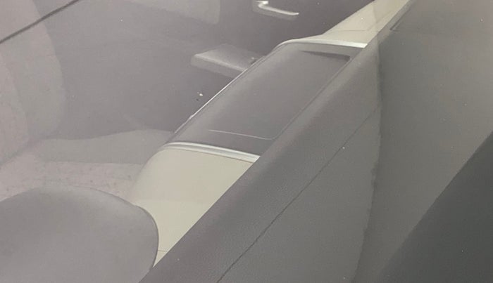 2016 Maruti Wagon R 1.0 VXI (O) AMT, Petrol, Automatic, 45,807 km, Front windshield - Minor spot on windshield
