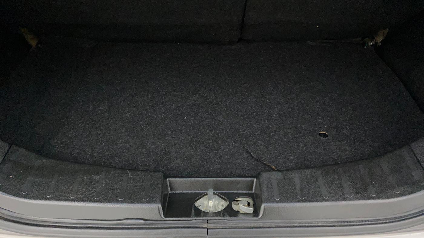 2016 Maruti Wagon R 1.0 VXI (O) AMT, Petrol, Automatic, 45,807 km, Boot Inside