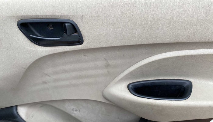 2020 Hyundai NEW SANTRO ERA EXECUTIVE, Petrol, Manual, 78,211 km, Driver Side Door Panels Control