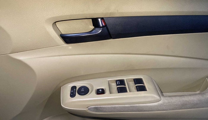 2013 Honda City 1.5L I-VTEC E MT, Petrol, Manual, 90,599 km, Driver Side Door Panels Control