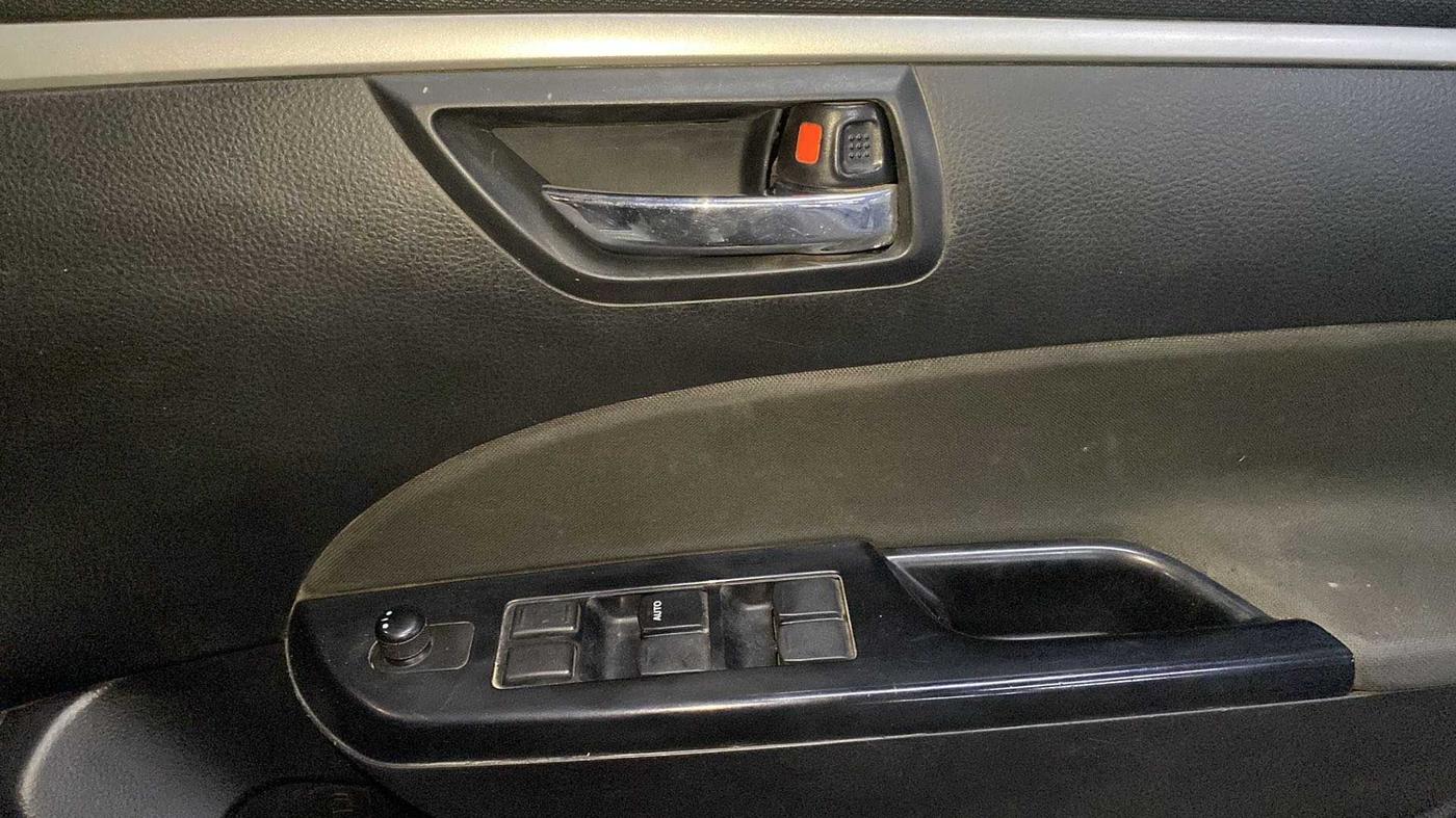 2013 Maruti Swift VDI, Diesel, Manual, 85,773 km, Driver Side Door Panels Control