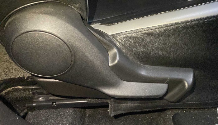 2021 Maruti Baleno DELTA PETROL 1.2, Petrol, Manual, 17,591 km, Driver Side Adjustment Panel