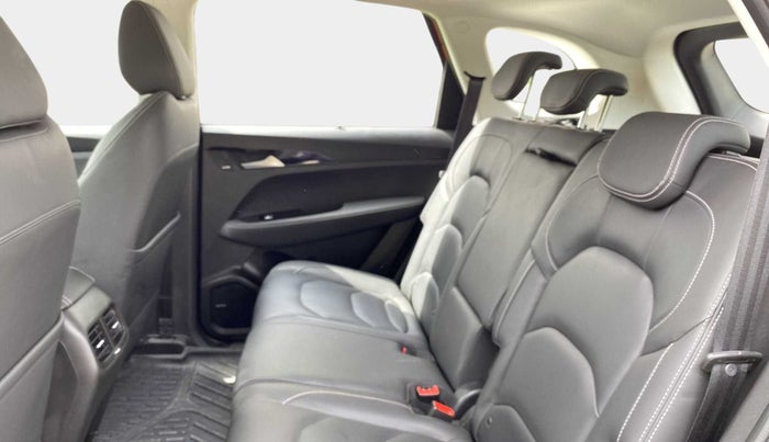 2019 MG HECTOR SHARP 1.5 DCT PETROL, Petrol, Automatic, 5,492 km, Right Side Rear Door Cabin