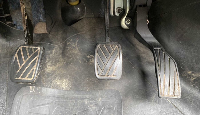 2015 Maruti Swift Dzire VXI, Petrol, Manual, 39,258 km, Pedals