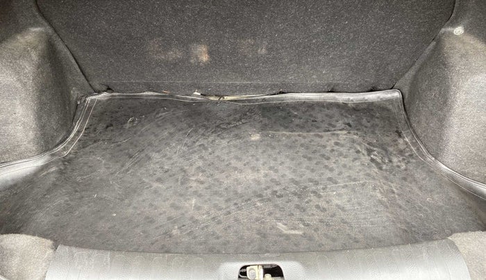 2015 Maruti Swift Dzire VXI, Petrol, Manual, 39,258 km, Boot Inside