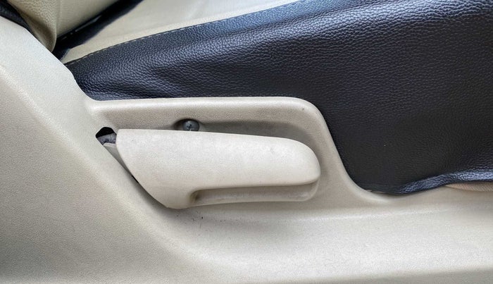 2015 Maruti Swift Dzire VXI, Petrol, Manual, 39,258 km, Driver Side Adjustment Panel