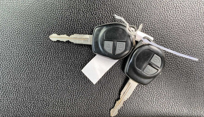 2015 Maruti Swift Dzire VXI, Petrol, Manual, 39,258 km, Key Close Up
