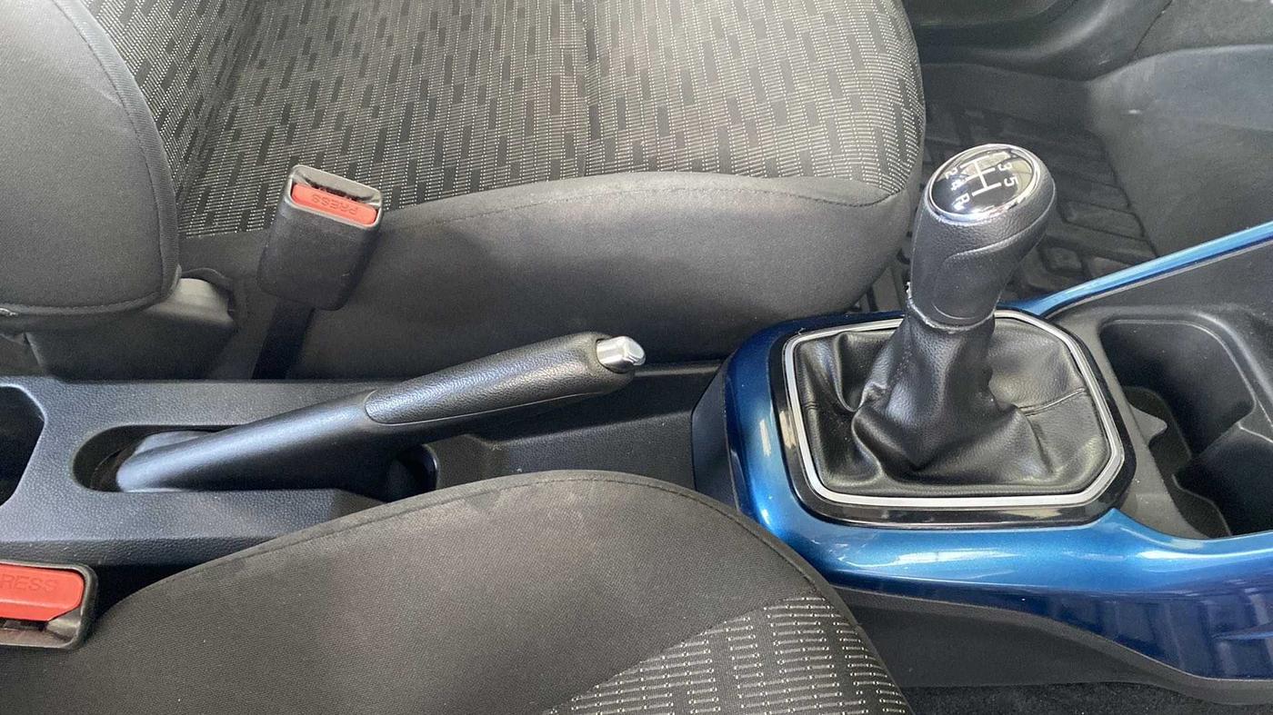 2018 Maruti IGNIS DELTA 1.2, Petrol, Manual, 52,500 km, Gear Lever