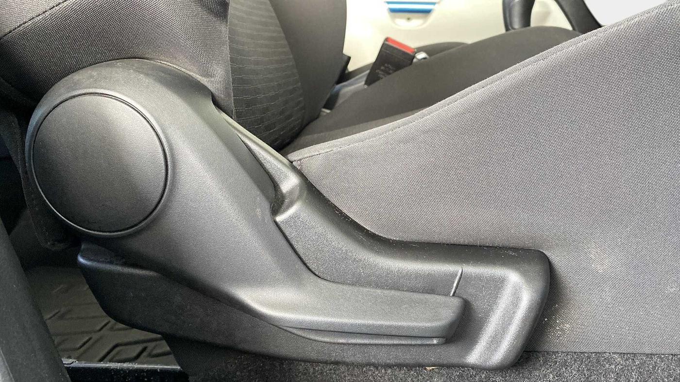 2018 Maruti IGNIS DELTA 1.2, Petrol, Manual, 52,500 km, Driver Side Adjustment Panel