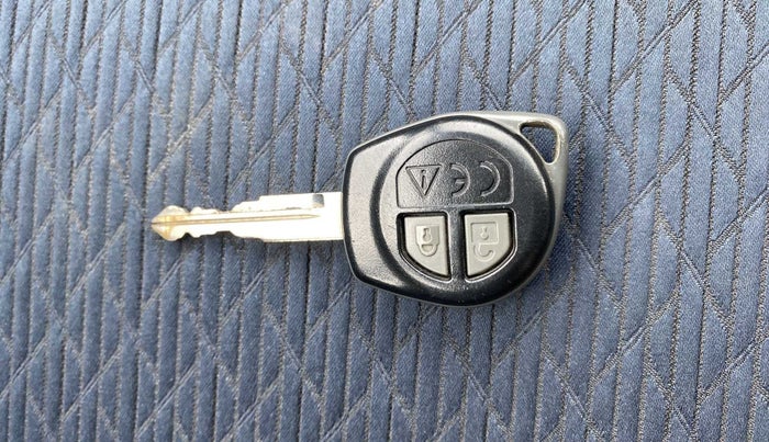 2019 Maruti Baleno DELTA PETROL 1.2, Petrol, Manual, 56,277 km, Key Close Up
