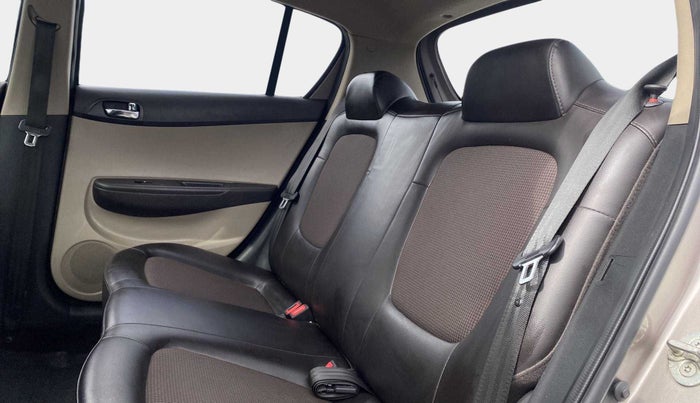 2013 Hyundai i20 MAGNA 1.4 CRDI, Diesel, Manual, 59,477 km, Right Side Rear Door Cabin