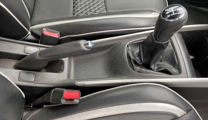 2017 Maruti Baleno ZETA PETROL 1.2, Petrol, Manual, 86,178 km, Gear Lever