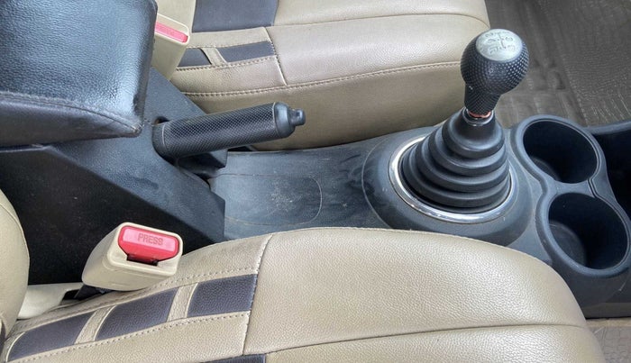 2012 Honda Brio V MT, Petrol, Manual, 67,799 km, Gear Lever
