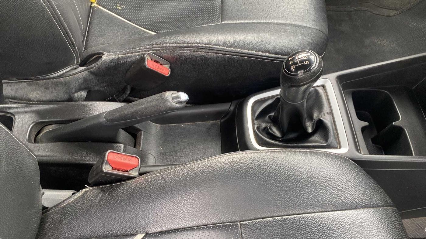 2019 Maruti Swift VXI, Petrol, Manual, 48,034 km, Gear Lever