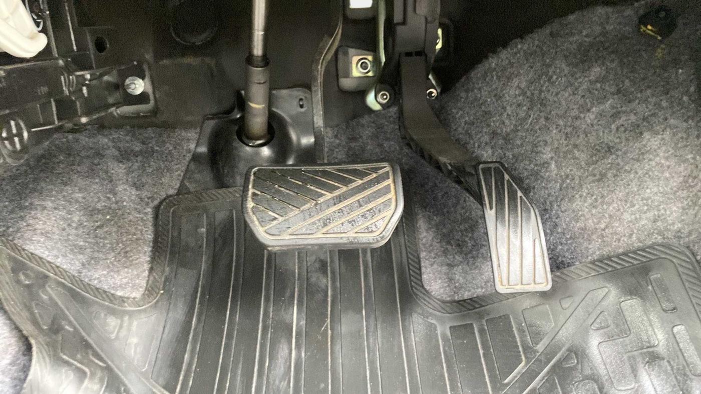 2018 Maruti Alto K10 VXI (O) AMT, Petrol, Automatic, 5,392 km, Pedals