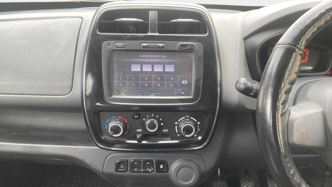 2016 Renault Kwid RXT 0.8, Petrol, Manual, 65,206 km, Infotainment System