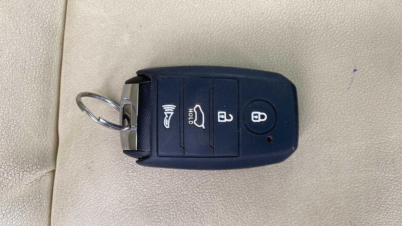 2021 KIA SELTOS HTX 1.5 PETROL, Petrol, Manual, 20,682 km, Key Close Up