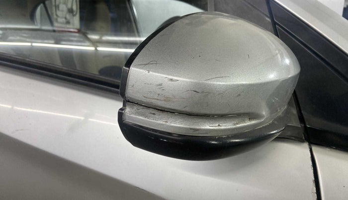 2016 Honda Amaze 1.2L I-VTEC S, Petrol, Manual, 69,874 km, Right rear-view mirror - Cover has minor damage
