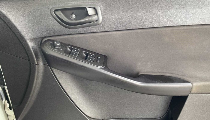 2016 Tata Zest XM 75PS DIESEL, Diesel, Manual, 81,995 km, Driver Side Door Panels Control