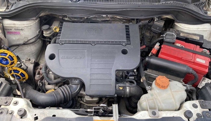 2016 Tata Zest XM 75PS DIESEL, Diesel, Manual, 81,995 km, Open Bonet