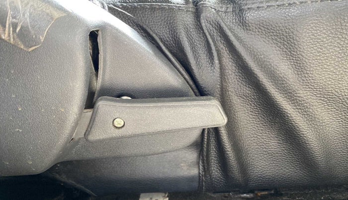 2018 Maruti Alto 800 LXI, CNG, Manual, 40,670 km, Driver Side Adjustment Panel