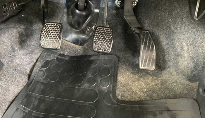 2018 Maruti Alto 800 LXI, CNG, Manual, 40,670 km, Pedals