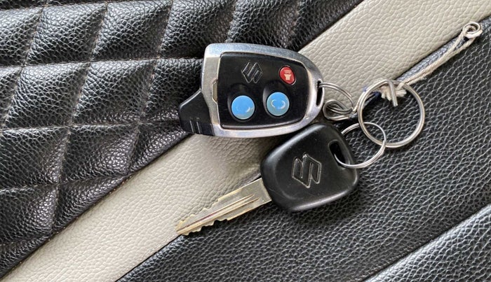 2018 Maruti Alto 800 LXI, CNG, Manual, 40,670 km, Key Close Up