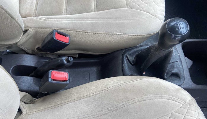 2018 Hyundai Eon ERA +, Petrol, Manual, 58,046 km, Gear Lever
