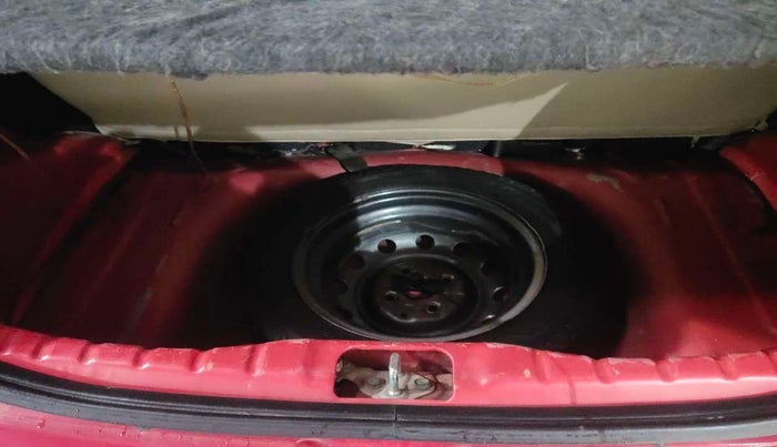 2018 Hyundai Eon ERA +, Petrol, Manual, 58,046 km, Dicky (Boot door) - Jack/Tool not available