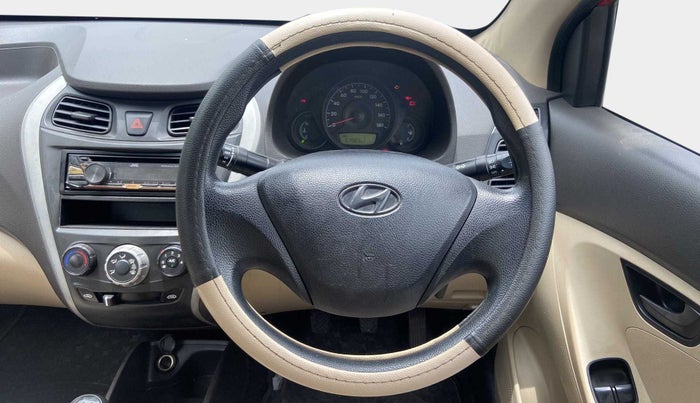 2018 Hyundai Eon ERA +, Petrol, Manual, 58,046 km, Steering Wheel Close Up