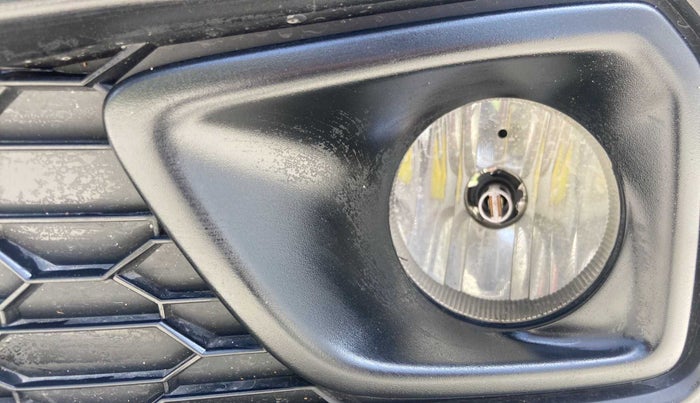 2018 Honda Amaze 1.2L I-VTEC V CVT, Petrol, Automatic, 29,256 km, Left fog light - Minor damage