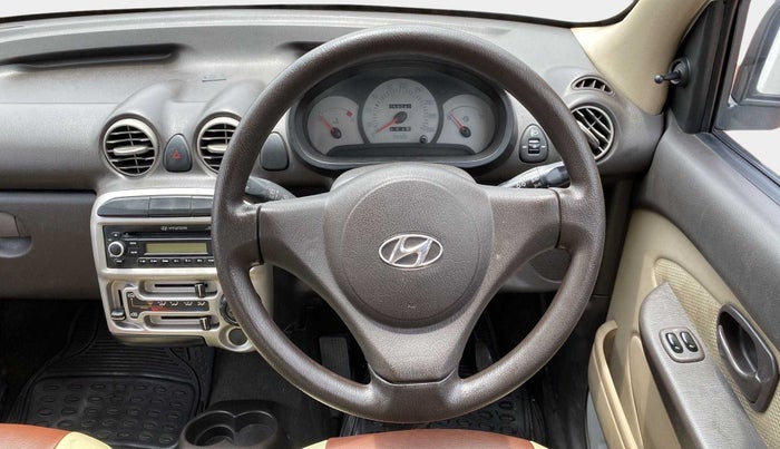 2014 Hyundai Santro Xing GLS, Petrol, Manual, 59,005 km, Steering Wheel Close Up