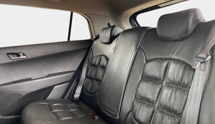 2016 Hyundai Creta SX PLUS 1.6 PETROL, Petrol, Manual, 30,126 km, Right Side Rear Door Cabin