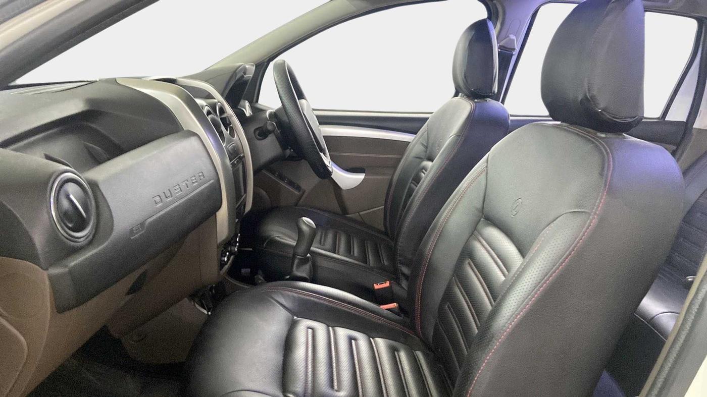 2019 Renault Duster RXS PETROL, Petrol, Manual, 15,517 km, Right Side Front Door Cabin