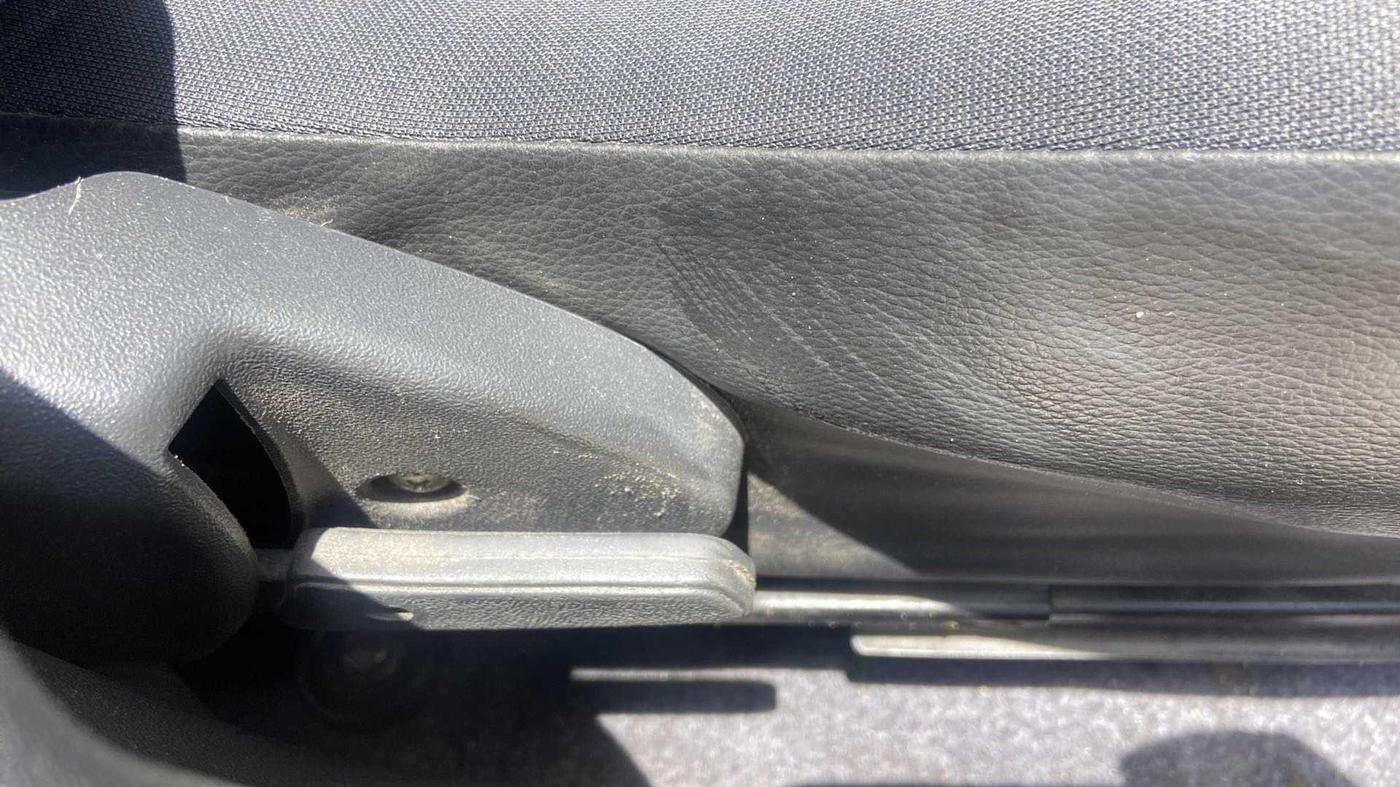 2017 Maruti Alto 800 LXI, Petrol, Manual, 47,619 km, Driver Side Adjustment Panel