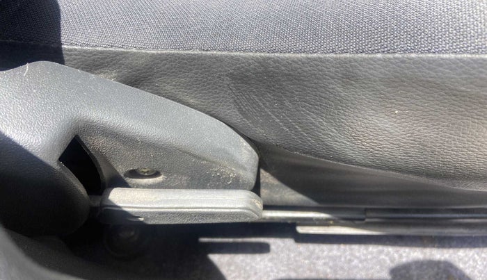 2017 Maruti Alto 800 LXI, Petrol, Manual, 47,619 km, Driver Side Adjustment Panel