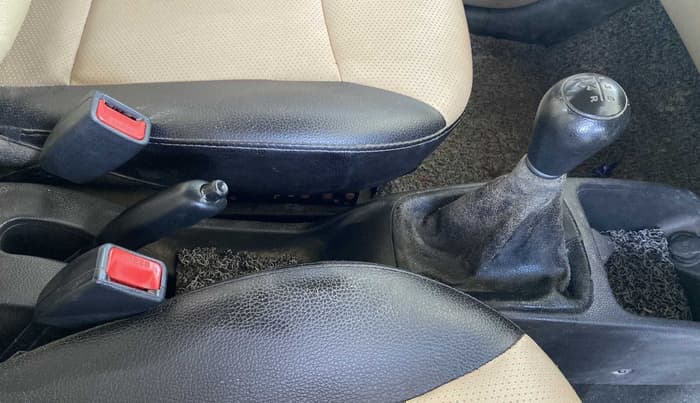 2015 Hyundai Eon ERA +, Petrol, Manual, 60,100 km, Gear Lever