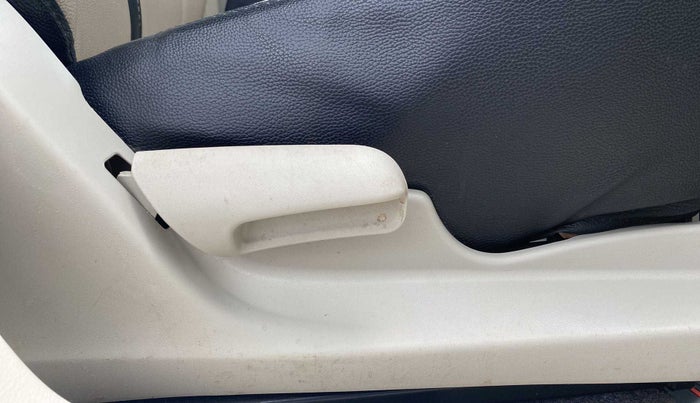 2021 Maruti Celerio VXI CNG, CNG, Manual, 88,887 km, Driver Side Adjustment Panel