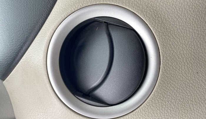 2021 Maruti Celerio VXI CNG, CNG, Manual, 88,887 km, AC Unit - Front vent has minor damage