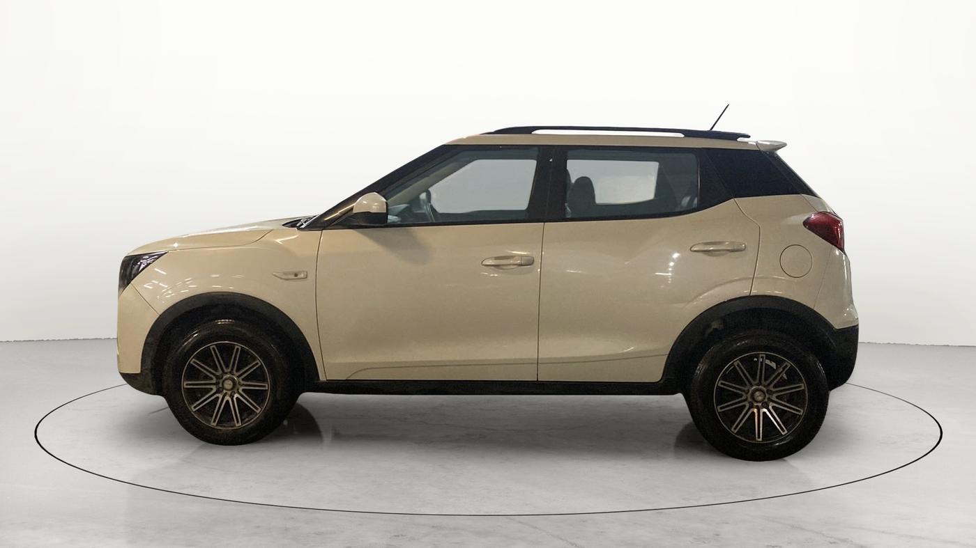 2021 Mahindra XUV300 W6 1.5 DIESEL AMT, Diesel, Automatic, 64,710 km, Left Side