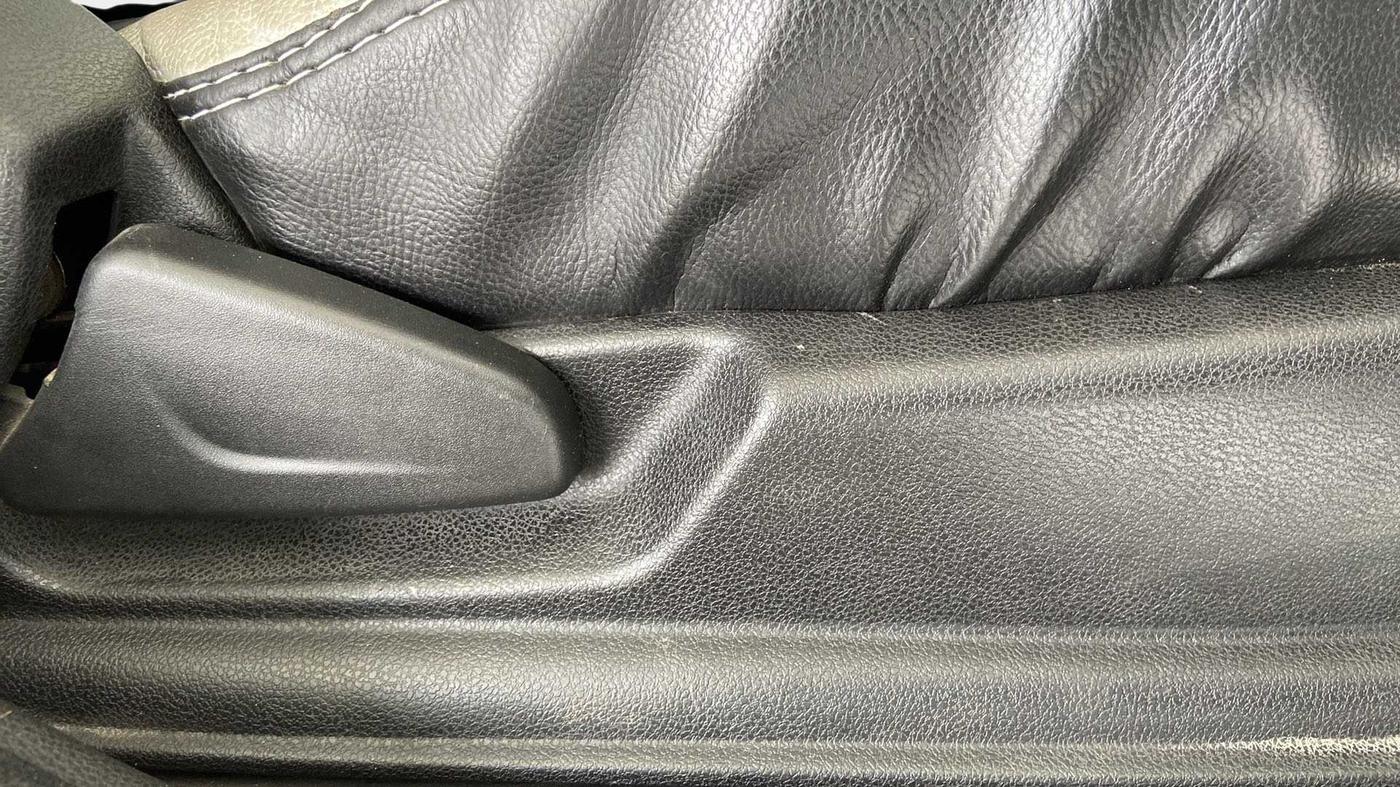 2021 Renault Kwid RXT 1.0 (O), Petrol, Manual, 27,939 km, Driver Side Adjustment Panel