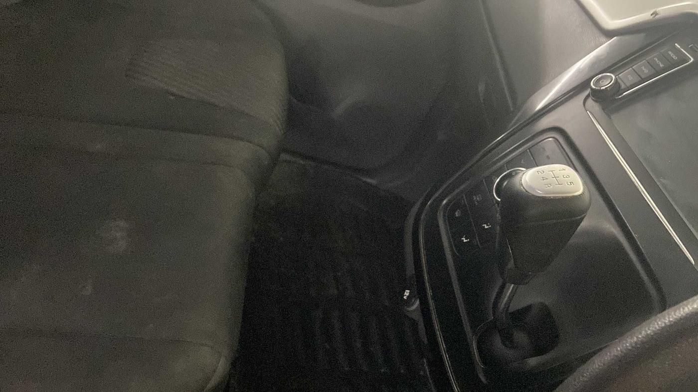 2017 Mahindra KUV 100 NXT K6+ P 6 STR, Petrol, Manual, 37,390 km, Gear Lever