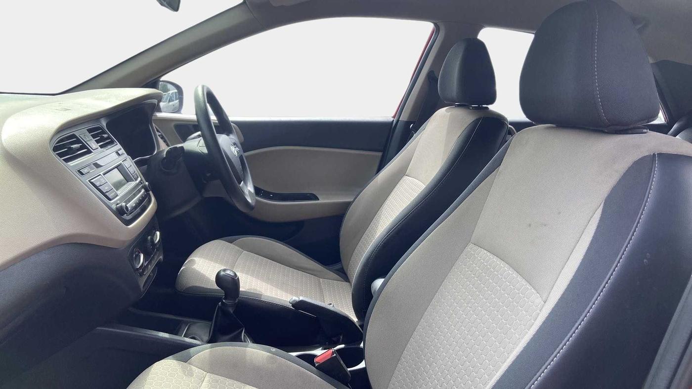2017 Hyundai Elite i20 SPORTZ 1.2, Petrol, Manual, 62,352 km, Right Side Front Door Cabin