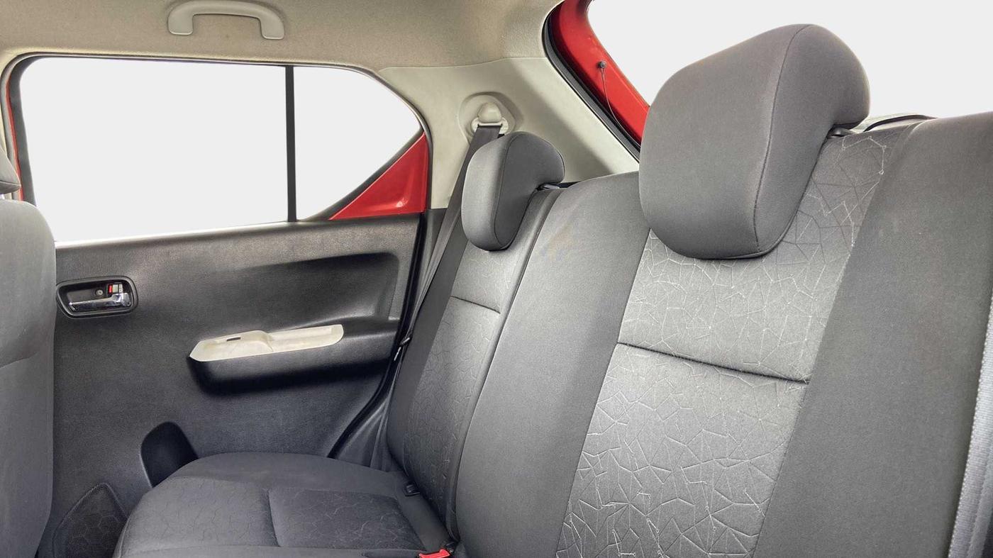 2017 Maruti IGNIS ZETA 1.2, Petrol, Manual, 78,572 km, Right Side Rear Door Cabin