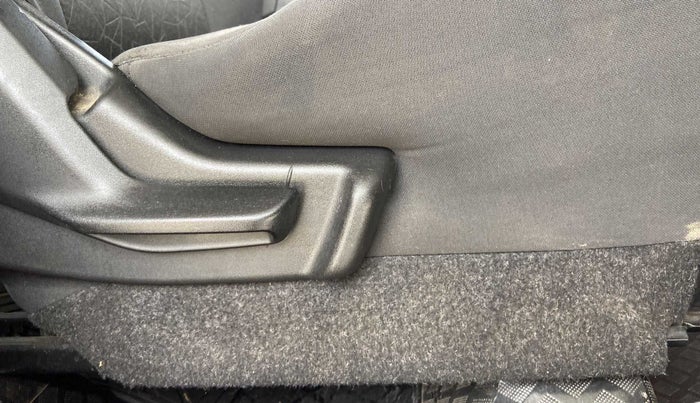 2017 Maruti IGNIS ZETA 1.2, Petrol, Manual, 78,572 km, Driver Side Adjustment Panel
